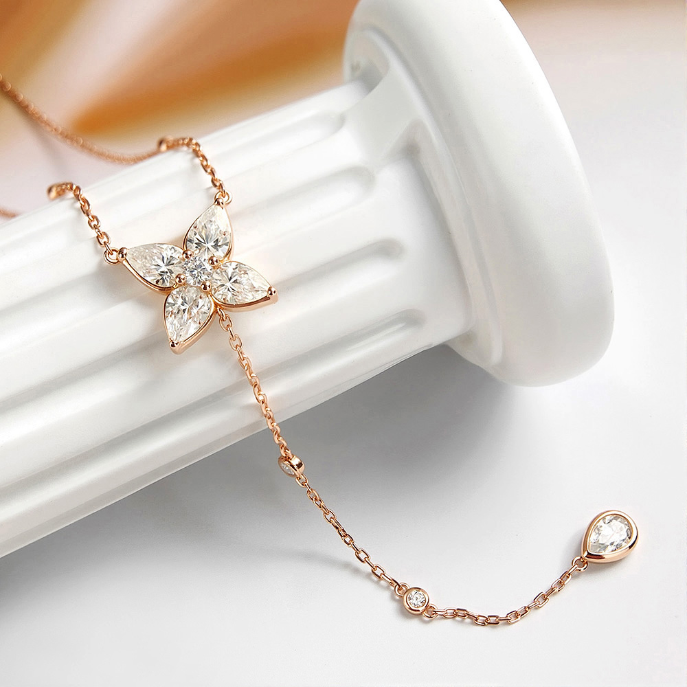 Bezel Set All Moissanite Penda - огляд і ціна Bezels Set Pendant